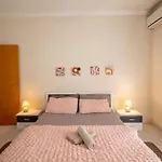 Modern Apt In The Heart Of Maltese Nightlife