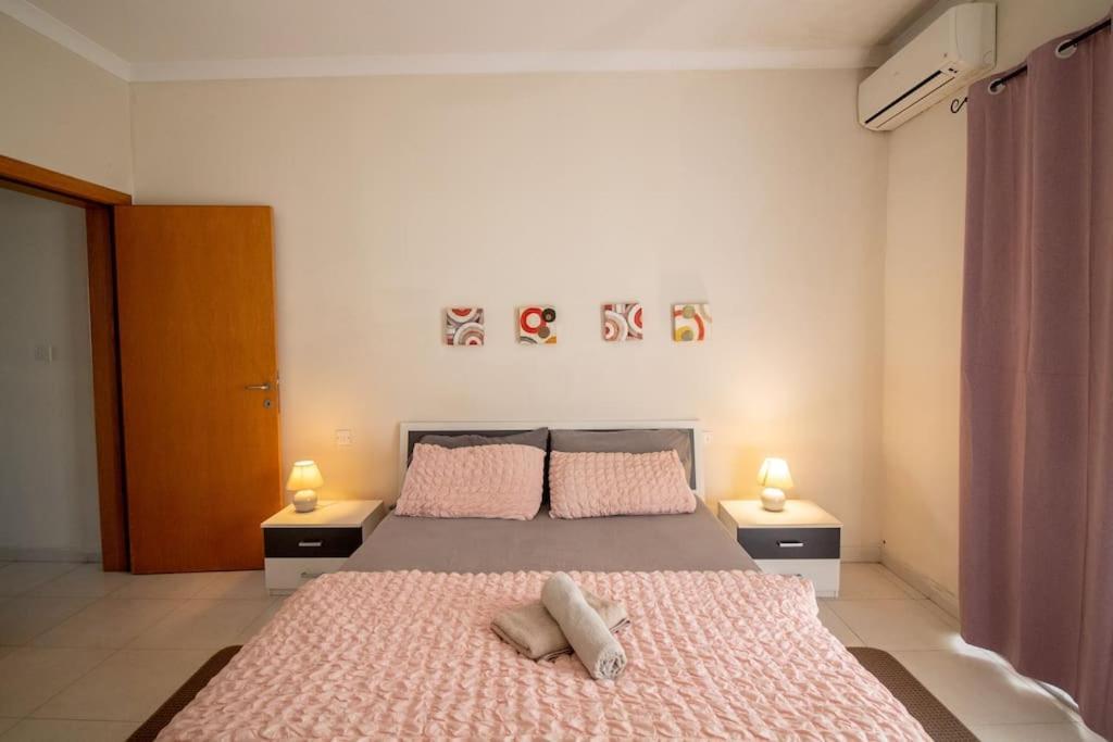 Modern In The Heart Of Maltese Nightlife Apartment Saint Julian's